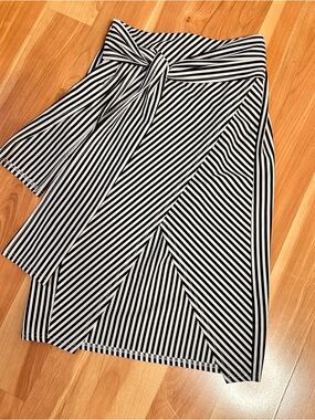 Black & White Striped Skirt